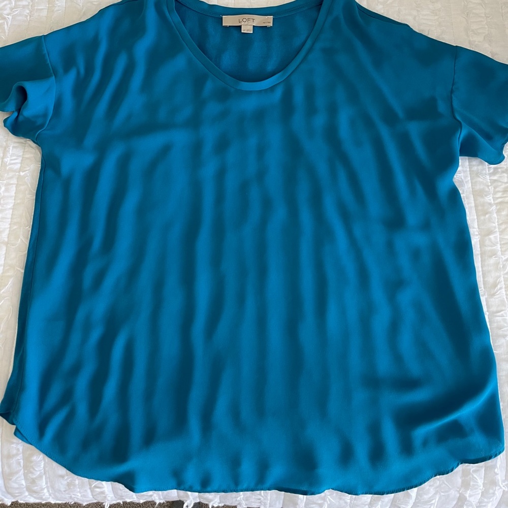 Gently used Loft blouse.